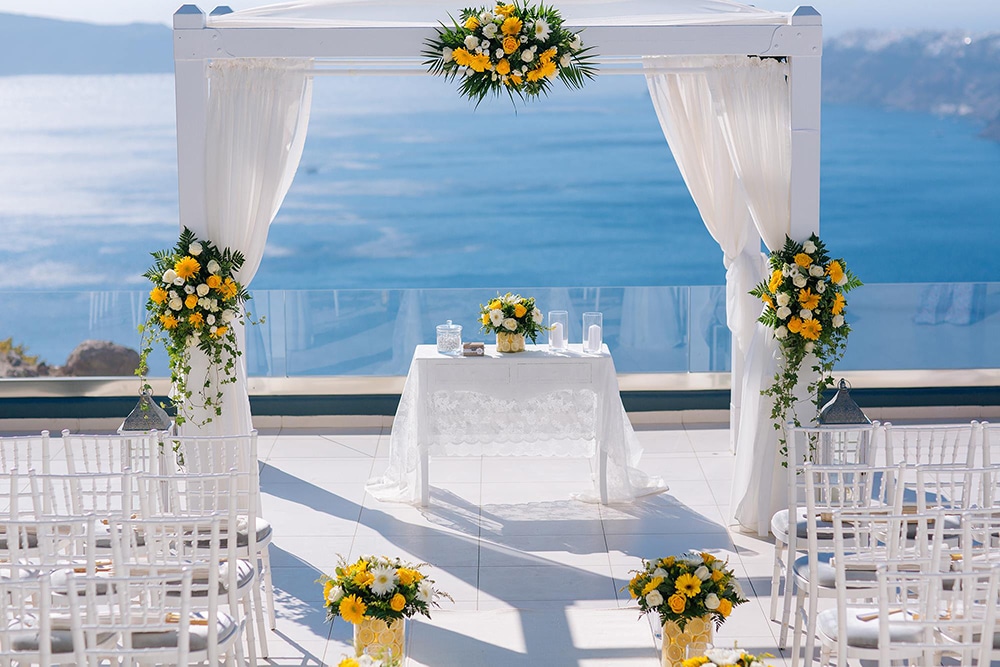 Decor de nunta la mare in Grecia - nuntapeplaja.ro