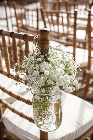 Aranjamente florale și alte decorațiuni pentru nunți cu specific rustic - nuntapeplaja.ro