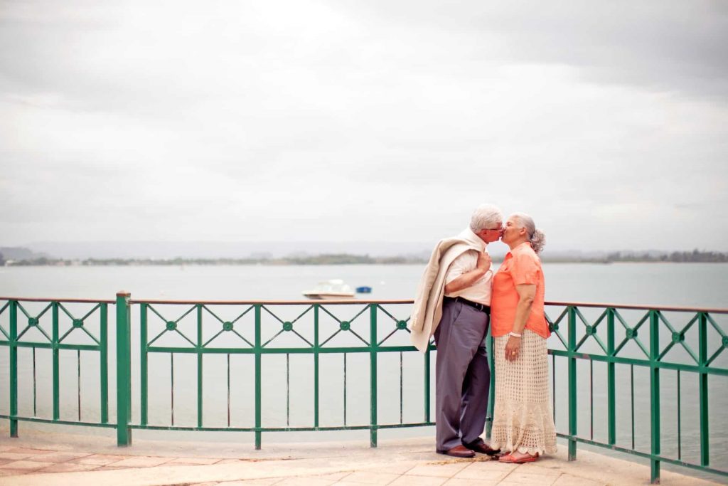 Nunta la 50 de ani de căsătorie - cum să organizezi un eveniment aparte? Idei și inspirație - nuntapeplaja.ro