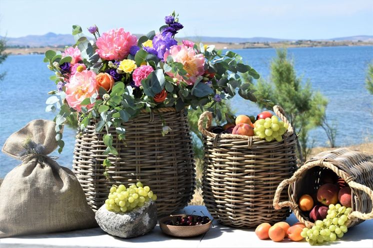 Flori-de-iunie-pentru-nunta-ce-flori-si-ce-decoratiuni-sunt-cele-mai-potrivite-pentru-organizarea-celui-mai-important-eveniment-in-aceasta-perioada